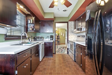 1862 Spruce Ave, Des Plaines, IL 60018 - photo 5