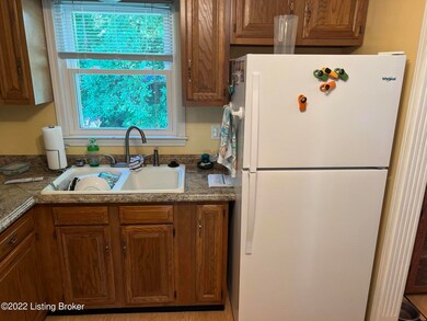 6804 Bainbridge Ct, Louisville, KY 40228 - photo 4