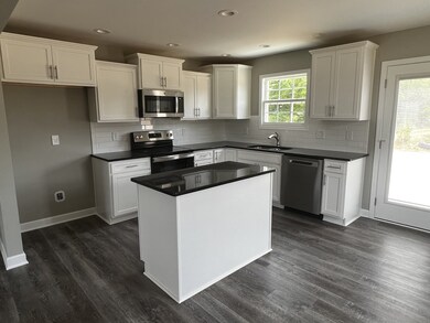 201 Rogers Dr, Manchester, TN 37355 - photo 6