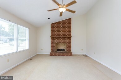 324 Monroe Dr, Colonial Beach, VA 22443 - photo 4