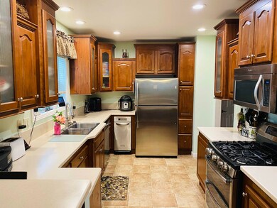 37 Pinetree Ln, Mays Landing, NJ 08330 - photo 3