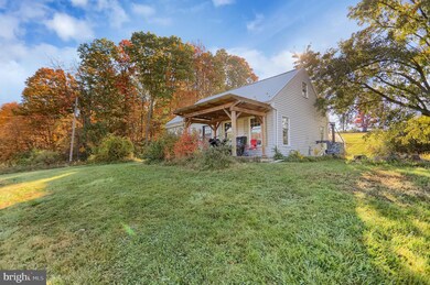 554 Hope Rd, New Bloomfield, PA 17068 - photo 2