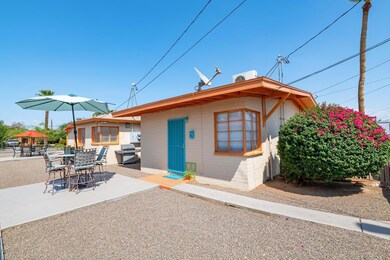 1469 E Fillmore St-large-004-027-1469 E