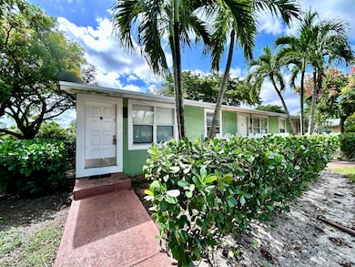 7168 Southgate Blvd unit 7168, Tamarac, FL 33321 - photo 2