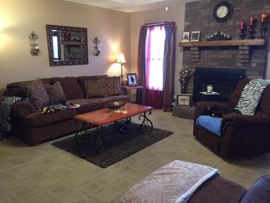 810 Raintree 1