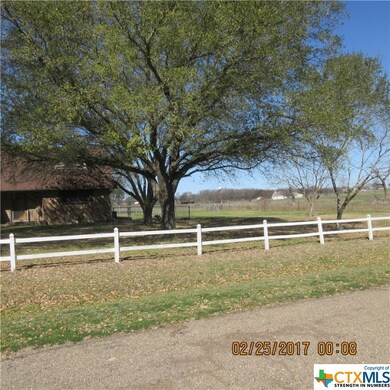 9572 Peacock Dr, Troy, TX 76579 - photo 2