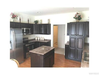 868 Daigler Dr, North Tonawanda, NY 14120 - photo 5