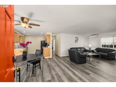 1034 Columbia Ave, Gladstone, OR 97027 - photo 5