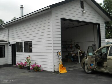 7529 E. 6th Ave - Mgr. Apt.  Garage