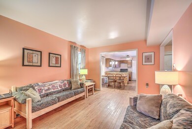 005_LIVING ROOM