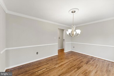 8823 Shadowlake Way, Springfield, VA 22153 - photo 6