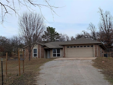 16904 Meadow Lake Cir unit R, Newalla, OK 74857 - photo 2