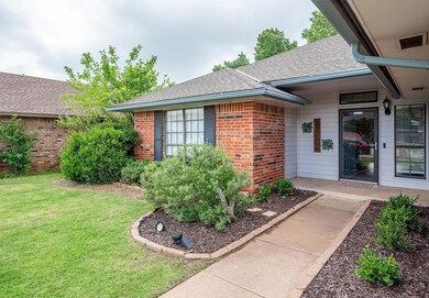 1108 NE 25th St, Moore, OK 73160 - photo 7