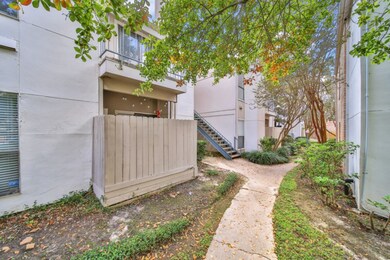 7900 N Stadium Dr unit 86, Houston, TX 77030 - photo 2