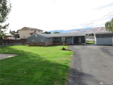 650 10th St NE, East Wenatchee, WA 98802 - photo 2