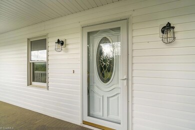 4083 Waynick Meadow Rd, Asheboro, NC 27205 - photo 3