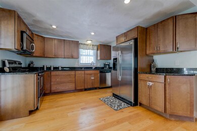 3 Shenandoah Ave, Londonderry, NH 03053 - photo 6