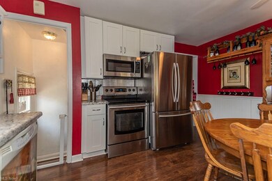 2313 Larchmont Dr, Wickliffe, OH 44092 - photo 4