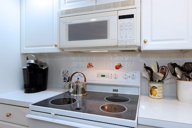 18 Periwinkle Ln, Mashpee, MA 02649 - photo 5