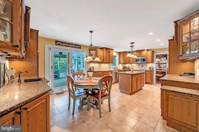 4 Cranberry Ct, Cream Ridge, NJ 08514 - photo 2