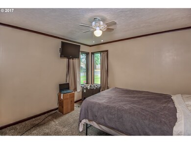 1554 E 2nd St, Newberg, OR 97132 - photo 7