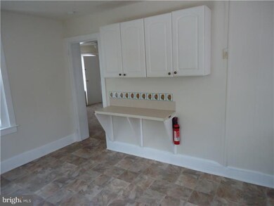 933 12th Ave unit 2-R, Prospect Park, PA 19076 - photo 4