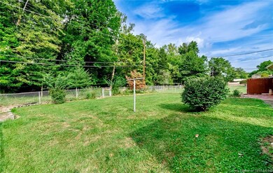 2417 Zurschmeide Dr, New Albany, IN 47150 - photo 7