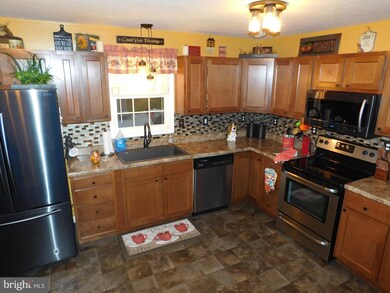 171 Workman Dr, Keyser, WV 26726 - photo 5