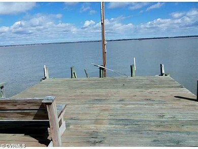 Waterfront/Dock/Pier