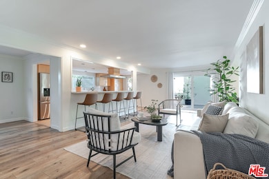 5056 Greenbush Ave, Sherman Oaks, CA 91423 - photo 4