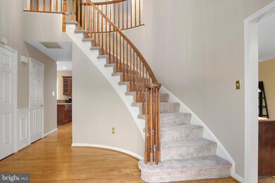 8603 Cross Chase Ct, Fairfax Station, VA 22039 - photo 3