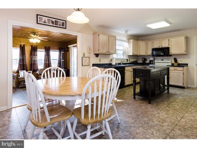 221 E Flagstone Dr, Newark, DE 19702 - photo 4