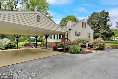 5810 Littlefield Ave, Reading, PA 19606 - photo 4