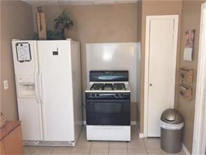 4327 Herridge St, Houston, TX 77022 - photo 4