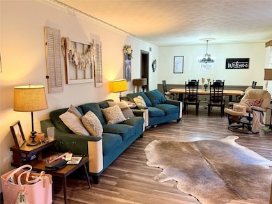 1909 Robin Ln, Garland, TX 75042 - photo 3