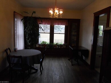 Dining Room built ins.