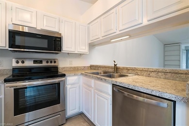 2009 Pine Isle Ln unit 2009, Naples, FL 34112 - photo 4