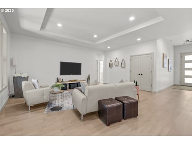 955 Oak Meadows Place, Springfield, OR 97477 - photo 4