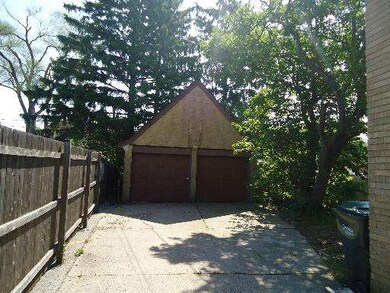 639 N Martin Ave, Waukegan, IL 60085 - photo 4