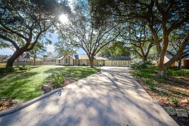 18803 Meadow Ln, Tomball, TX 77377 - photo 5