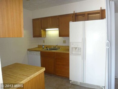 11402 Honeysuckle Ct unit 5, Upper Marlboro, MD 20774 - photo 3