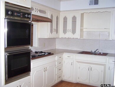 3222 Brookside Dr, Tyler, TX 75701 - photo 5