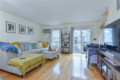 565 Quaker Ln unit 106, West Warwick, RI 02893 - photo 4