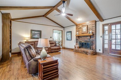 6501 Chilton Dr, North Richland Hills, TX 76182 - photo 5