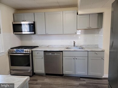 18319 Chestnut Dr unit A, Triangle, VA 22172 - photo 6