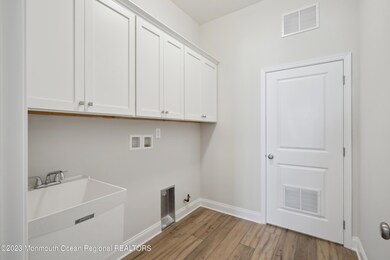 NJ_RGOF_Woodgate_100_Laundry