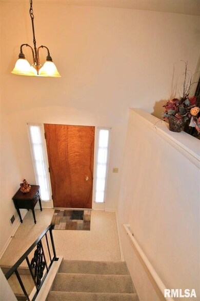 1712 W Pinewood Place, Peoria, IL 61614 - photo 2