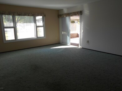 9867 W Spanish Moss Ct, Sun City, AZ 85373 - photo 3