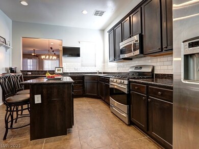 Wonderful Kitchen w/Loads of Cabinetry