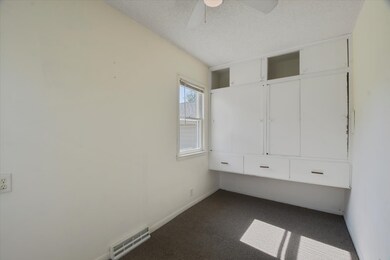 207 W Fillmore St, Philo, IL 61864 - photo 6